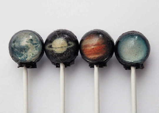 Acausal Lollipops